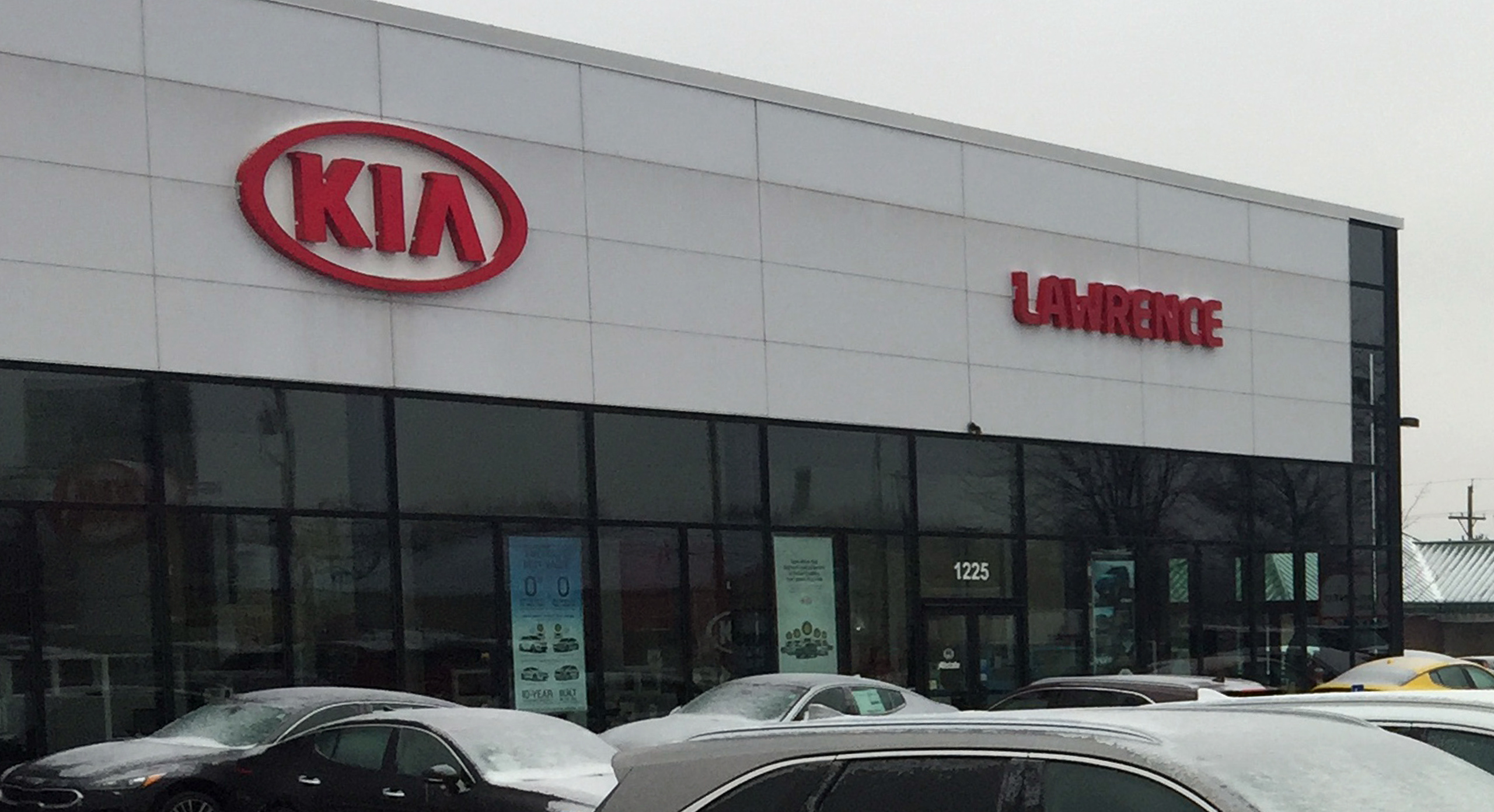 Car buyers allege that loan scheme ensnared hundreds at local dealership; dealer says ‘errors